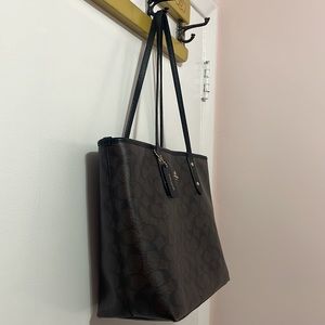 Coach signature tote